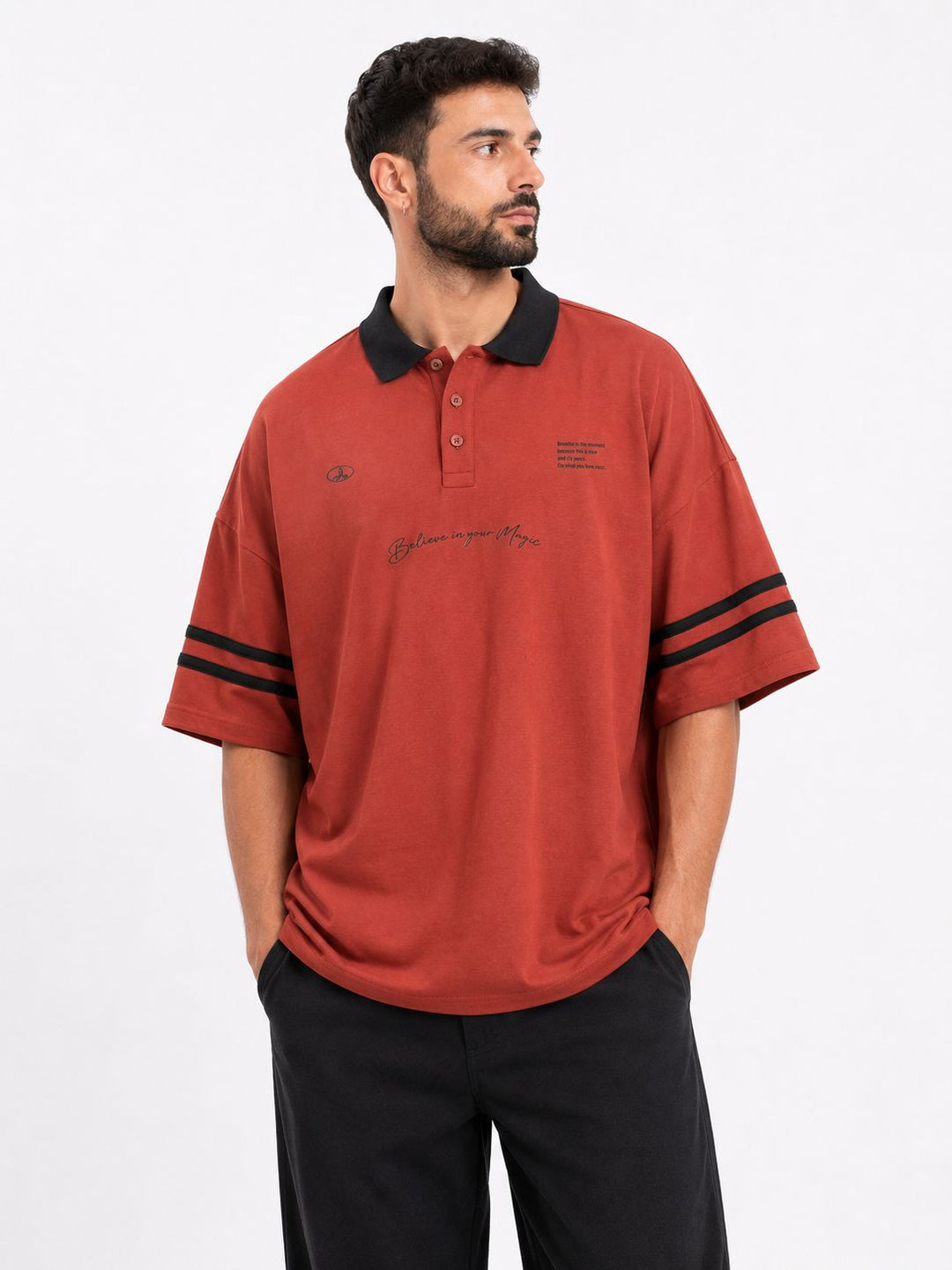 Camiseta Tipo Polo silueta oversize MUK